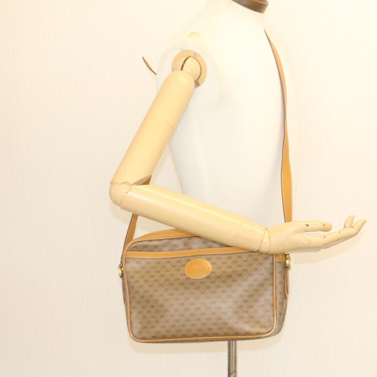 GUCCI Micro GG Canvas Cross body Shoulder Bag PVC Leather Beige am1195g