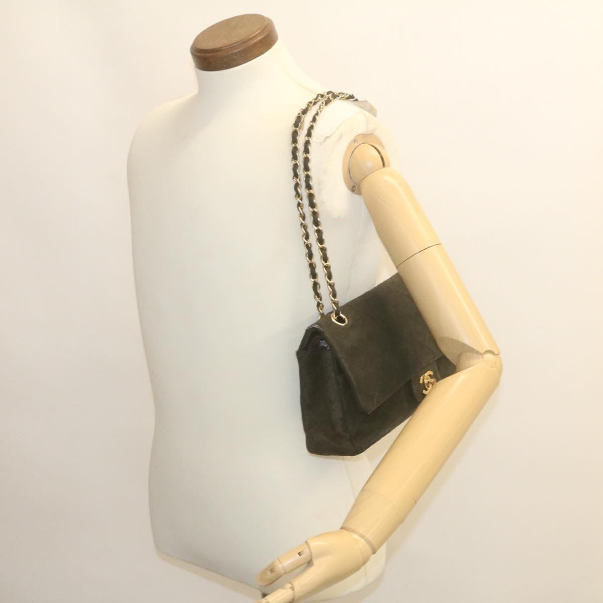 CHANEL Classic Matelasse 25 Chain Flap Shoulder Bag Lamb Skin Black am2320gA