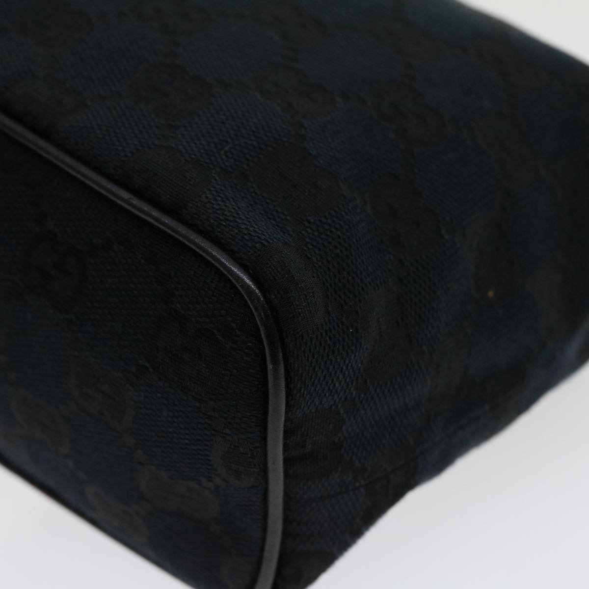 GUCCI GG Canvas Hand Bag Black am2610g