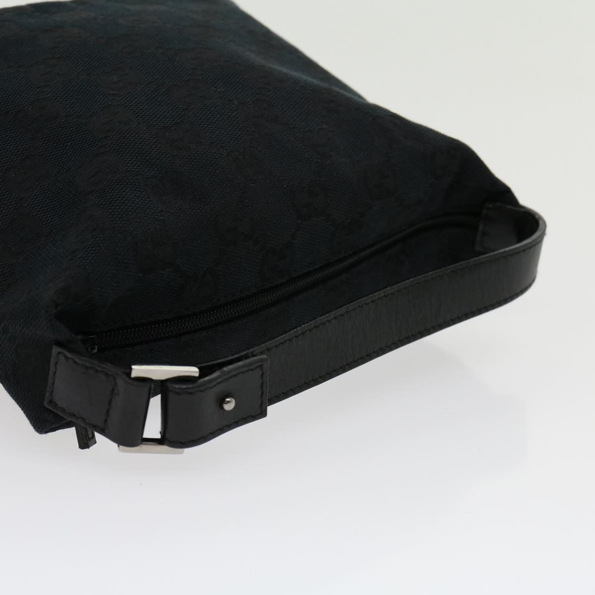 GUCCI GG Canvas Hand Bag Black am2610g