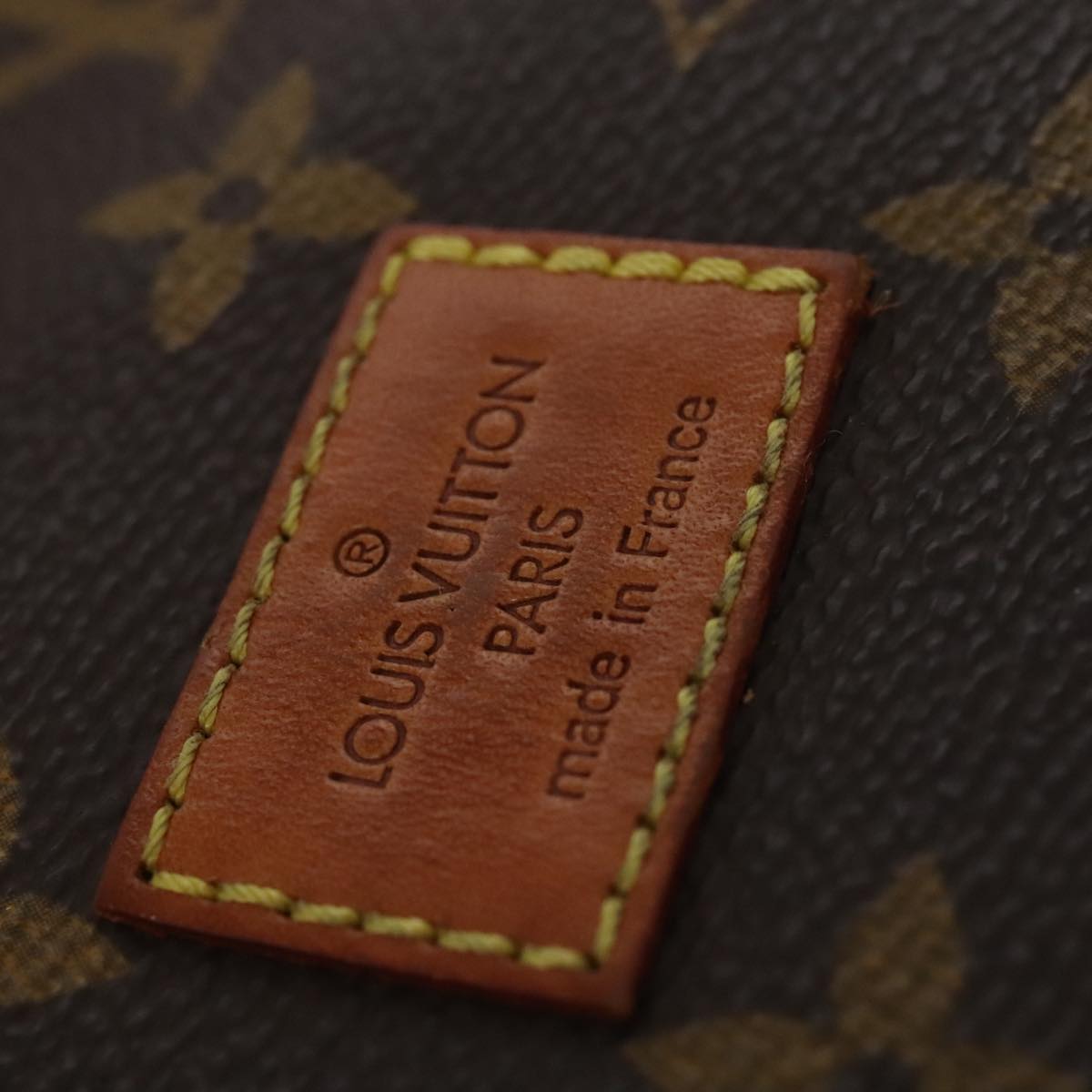 LOUIS VUITTON Monogram Saumur 30 Shoulder Bag M42256 LV hk1885