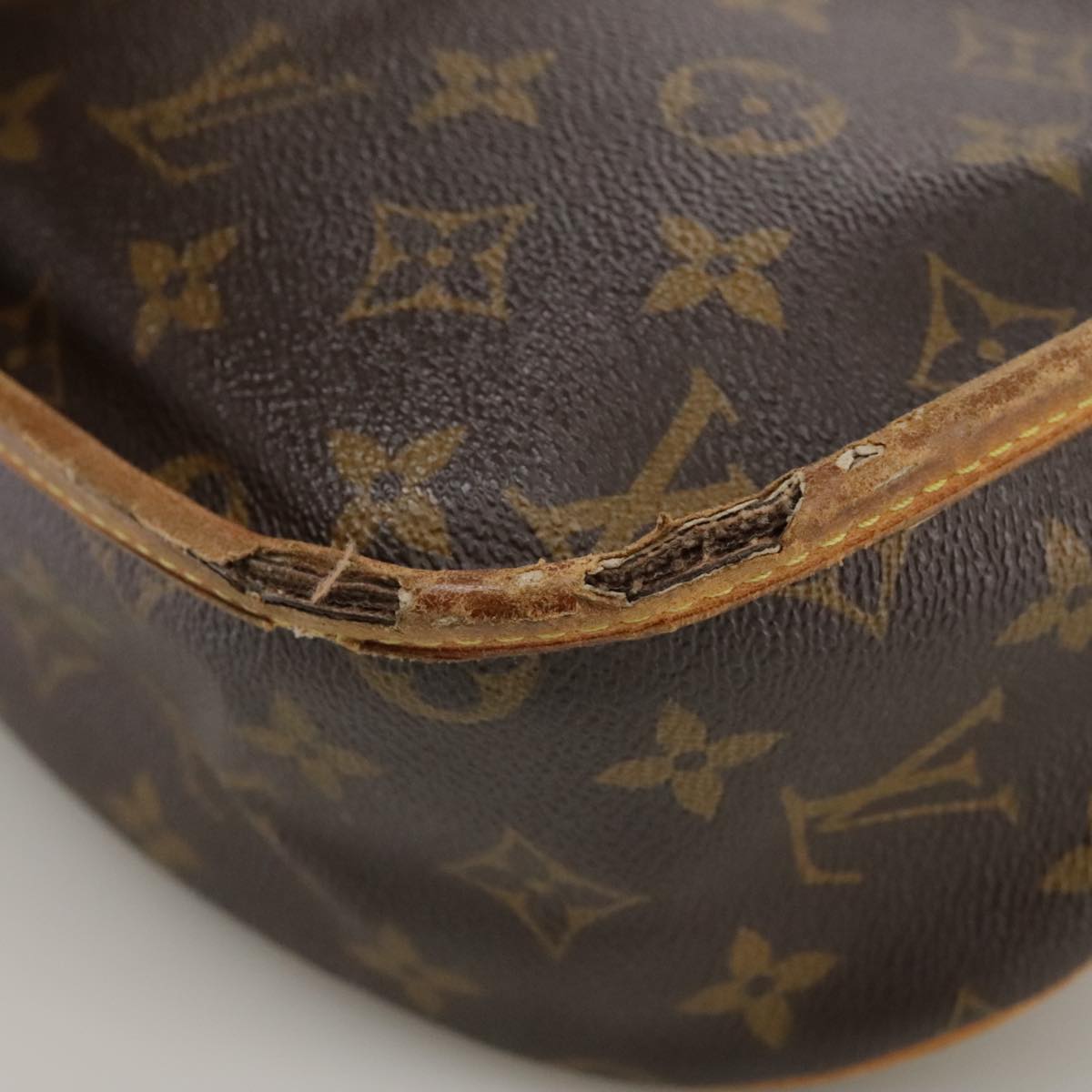 LOUIS VUITTON Monogram Menilmontant PM Shoulder Bag M40474 LV hk1935