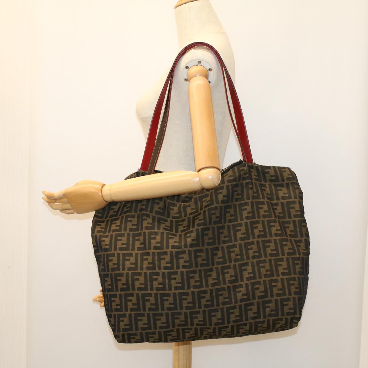 FENDI Zucca Canvas Leopard Tote Bag Nylon Reversible Brown Black Red hk829