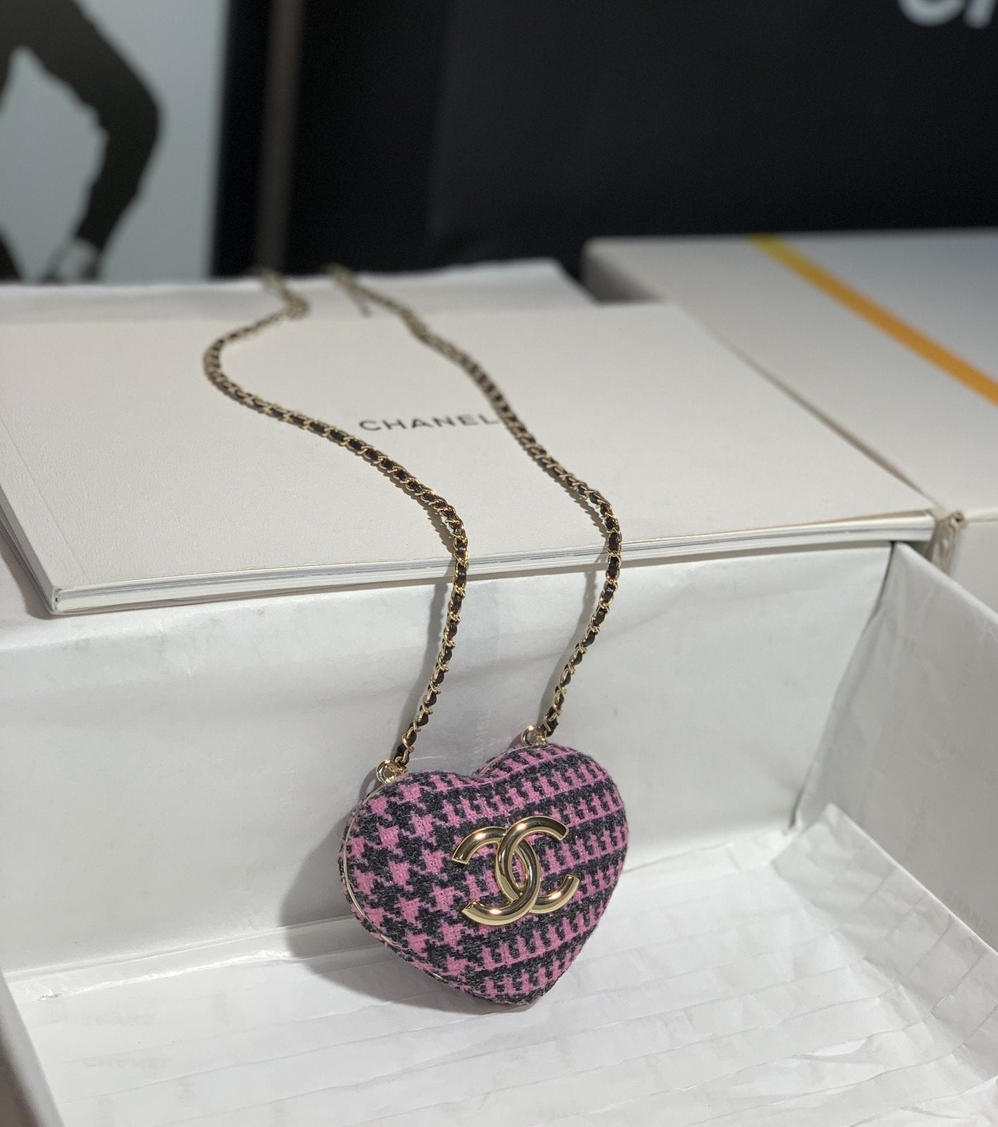 CHLLong NecklaGLAMI Bag Black And PiNike For Women Bags 3in/7.6cm AB9485 B09330 NK598