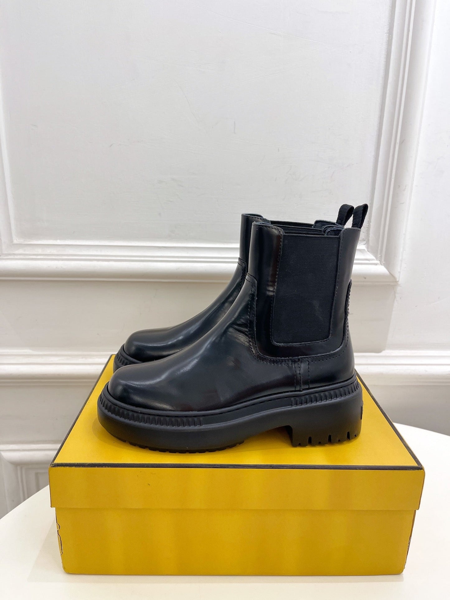 Luxury Shoes - FED - 324