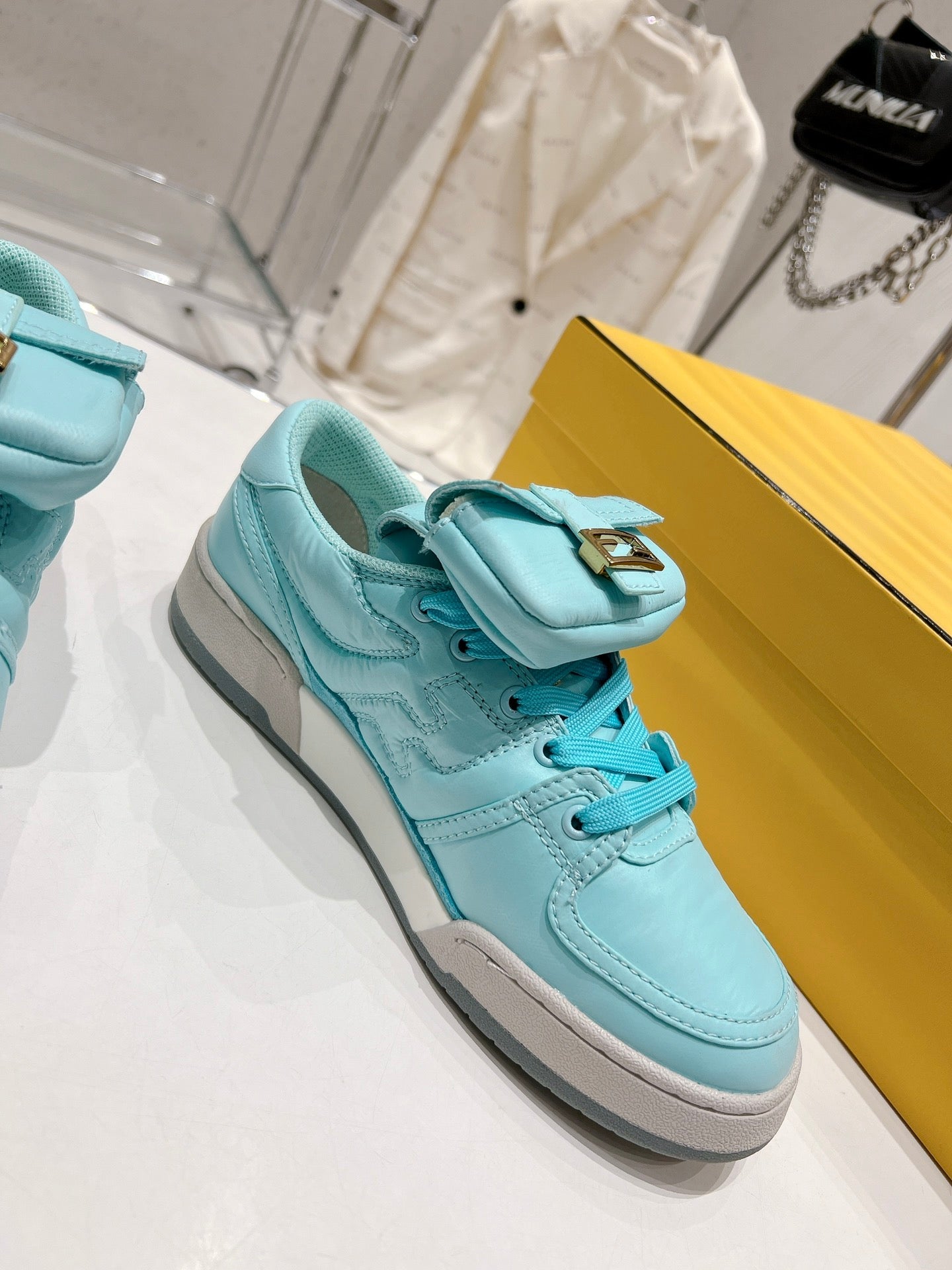 Luxury Shoes - FED - 250