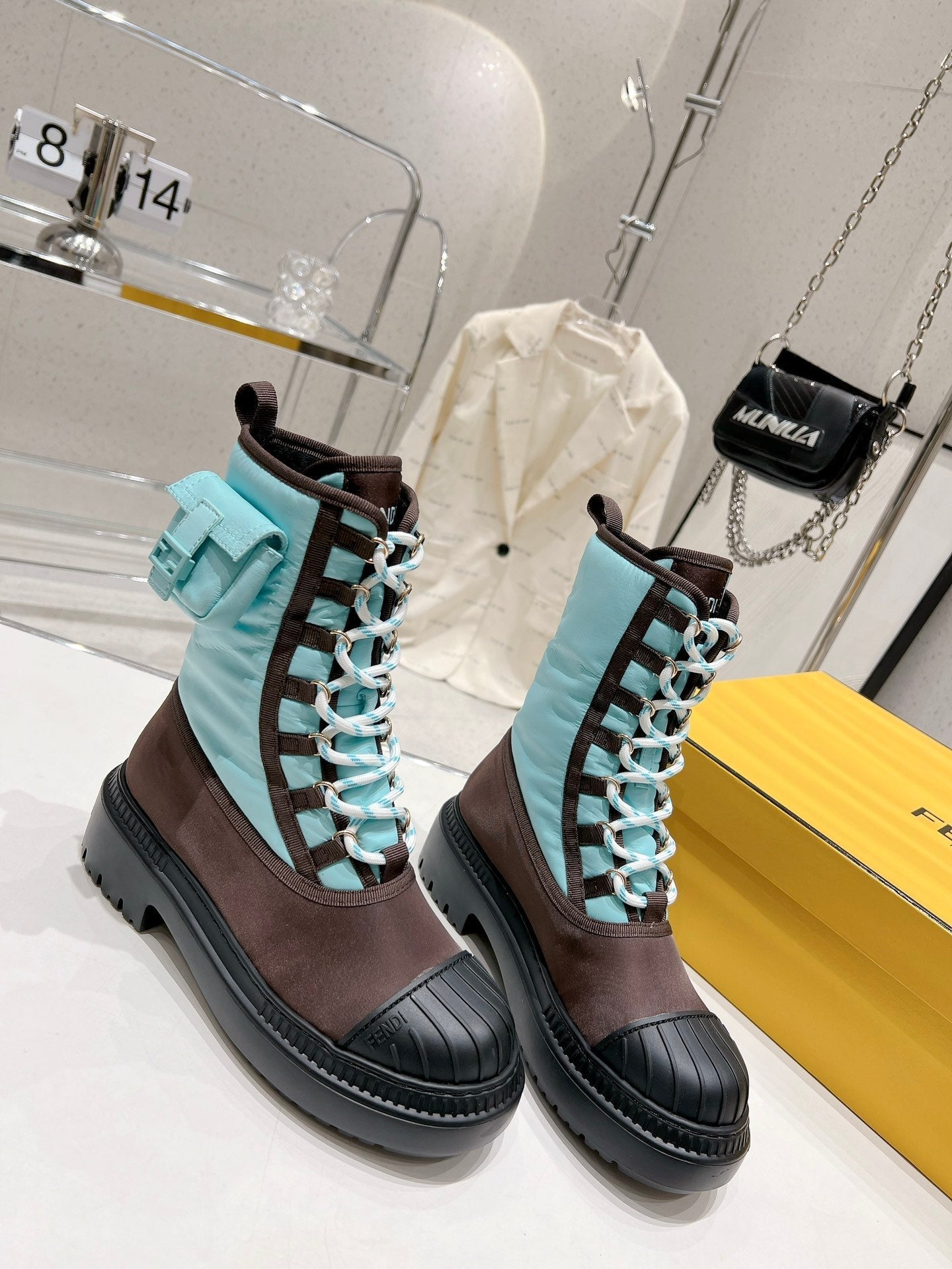 Luxury Shoes - FED - 241