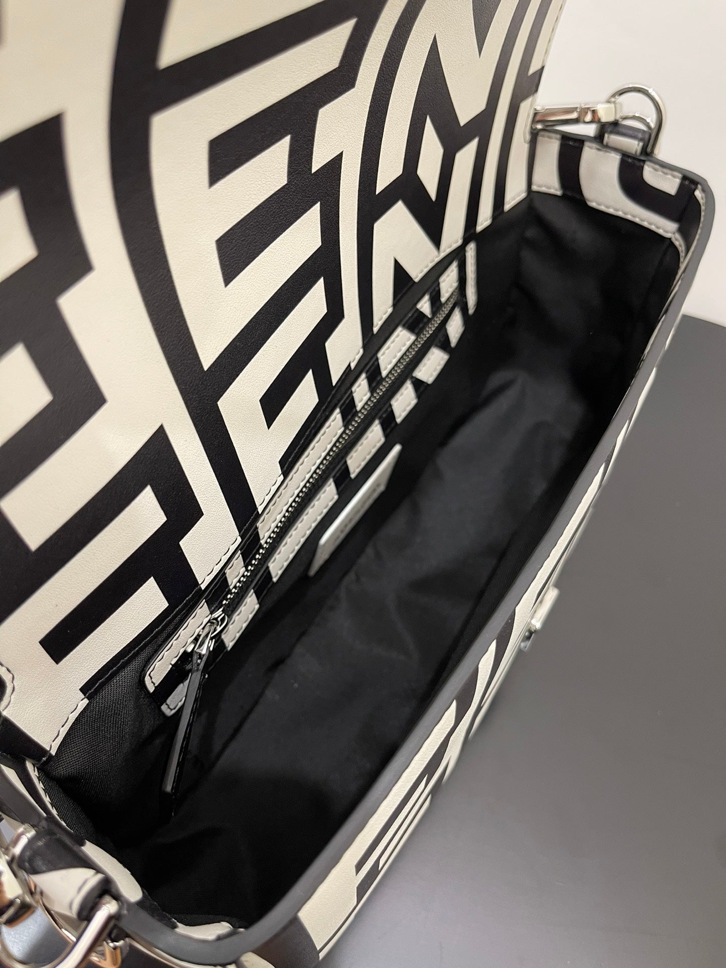 ELE -  Bag - FED - 082