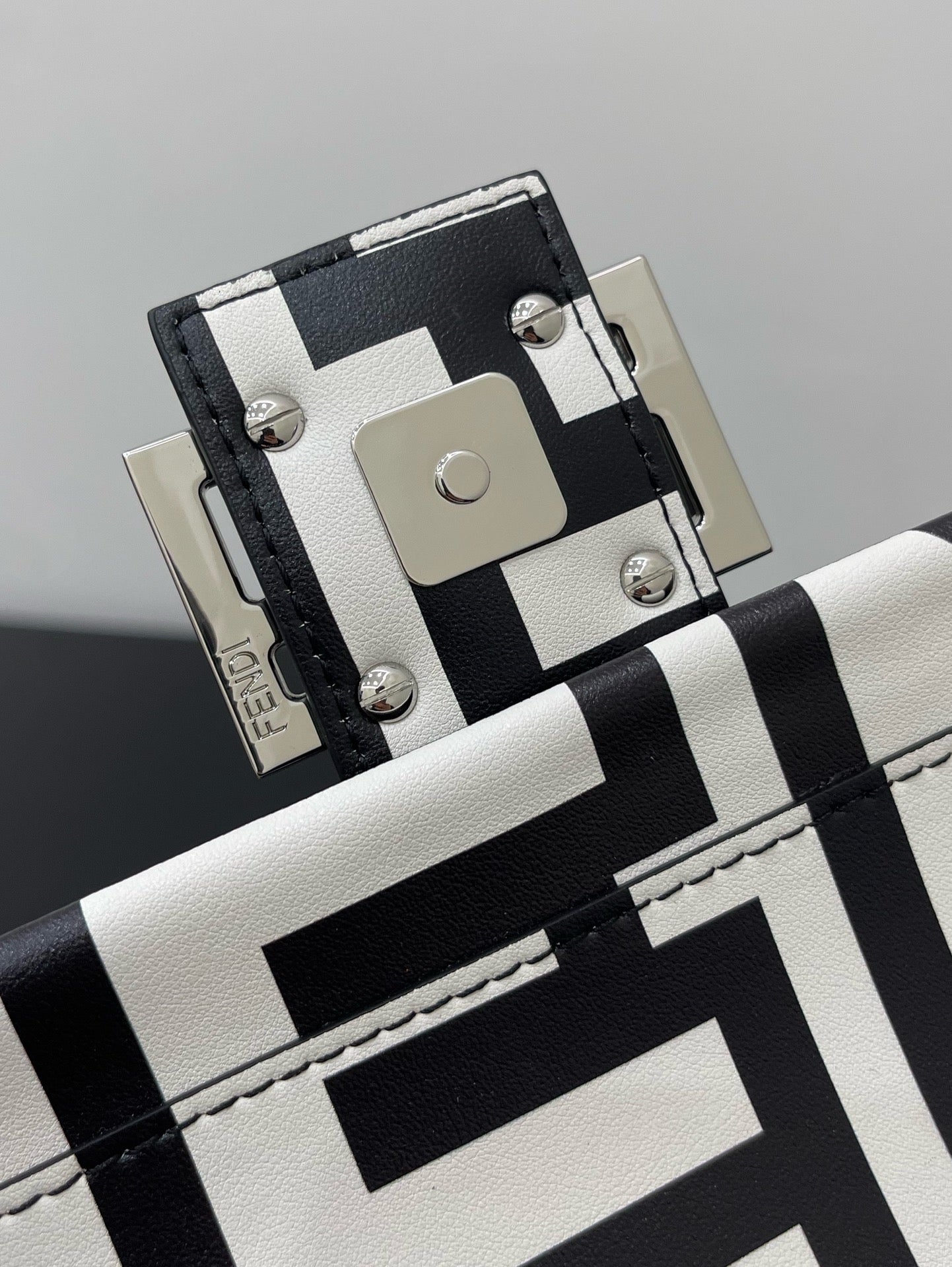 ELE -  Bag - FED - 082