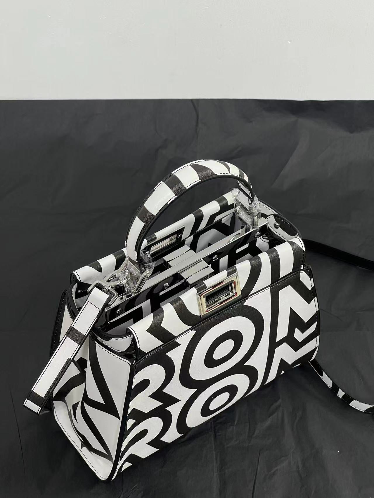 ELE -  Bag - FED - 086