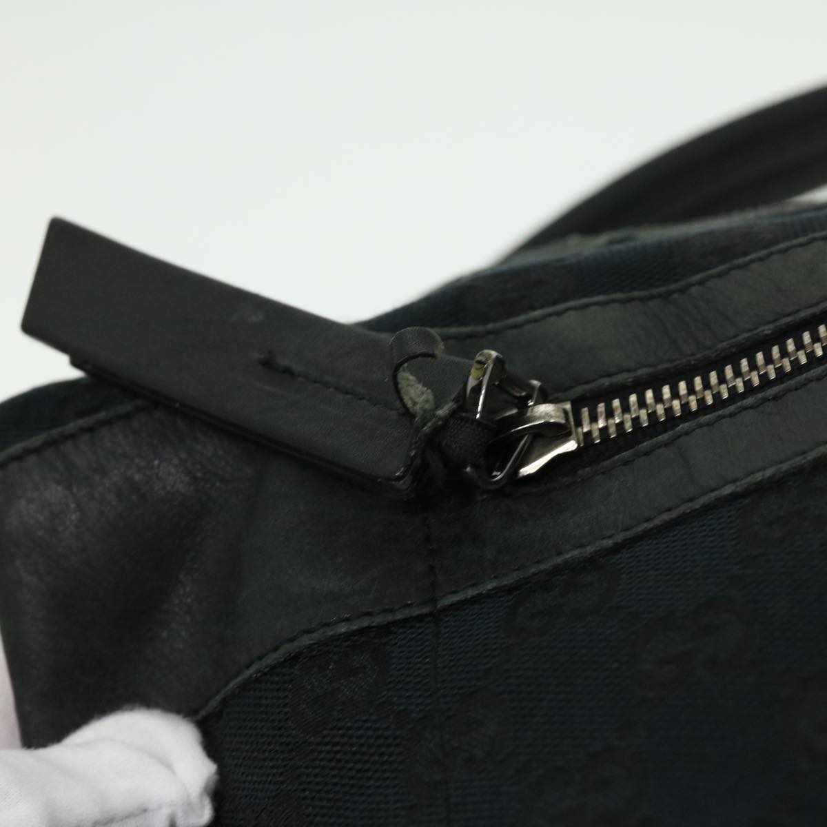 GUCCI GG Canvas Shoulder Bag Black 14298002058 im374