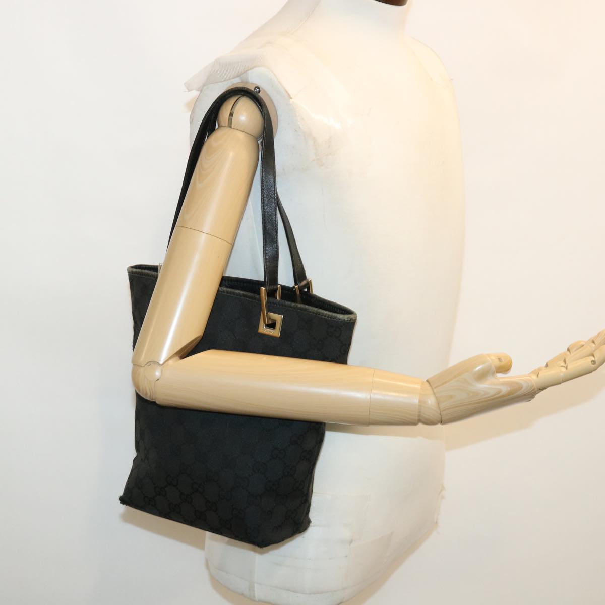 GUCCI GG Canvas Tote Bag Black 002 1099 001998 im420