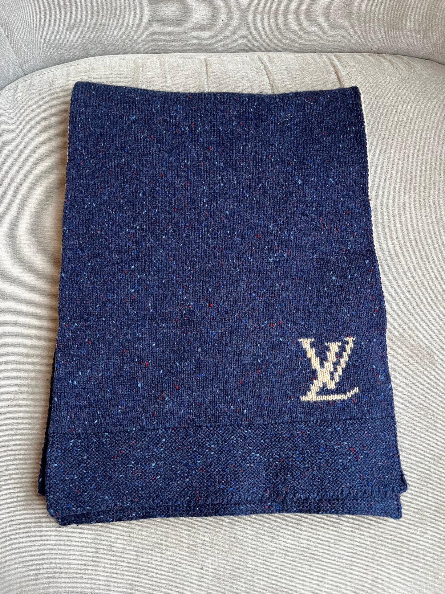 Louis Vuitton Reversible Wool Cashmere Mix Scarf in Navy and Beige