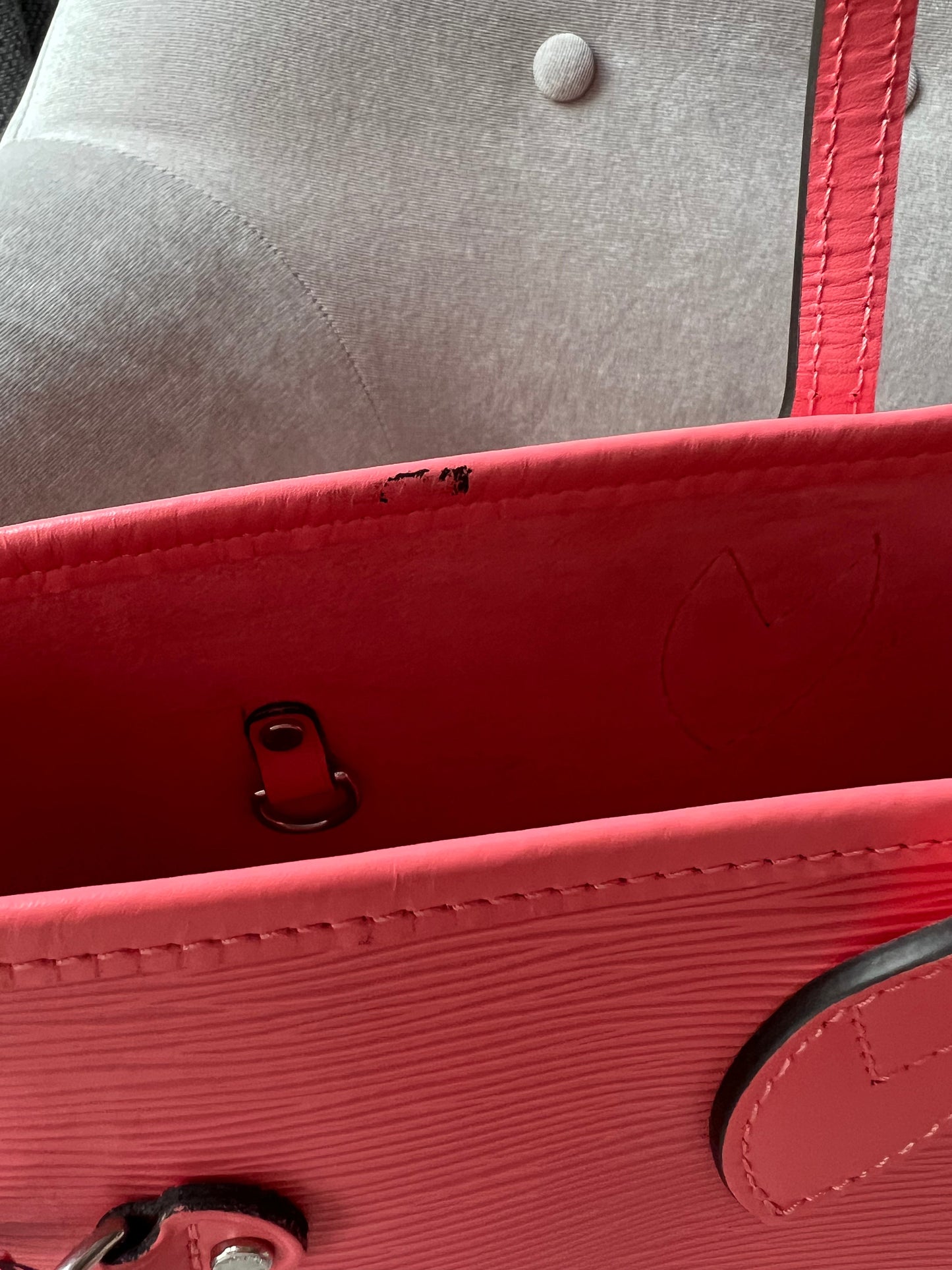 Louis Vuitton Neverfull MM Coral Epi Leather (RRP £1,740)