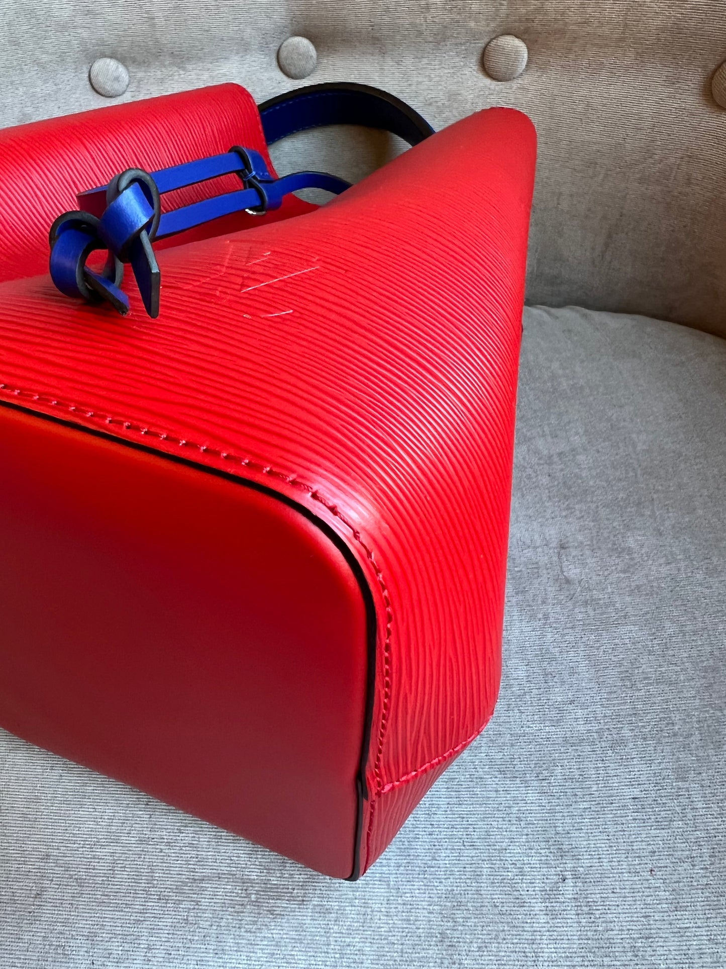 Louis Vuitton Neo Noe Bucket Bag Coquelicot (RRP £1,930)