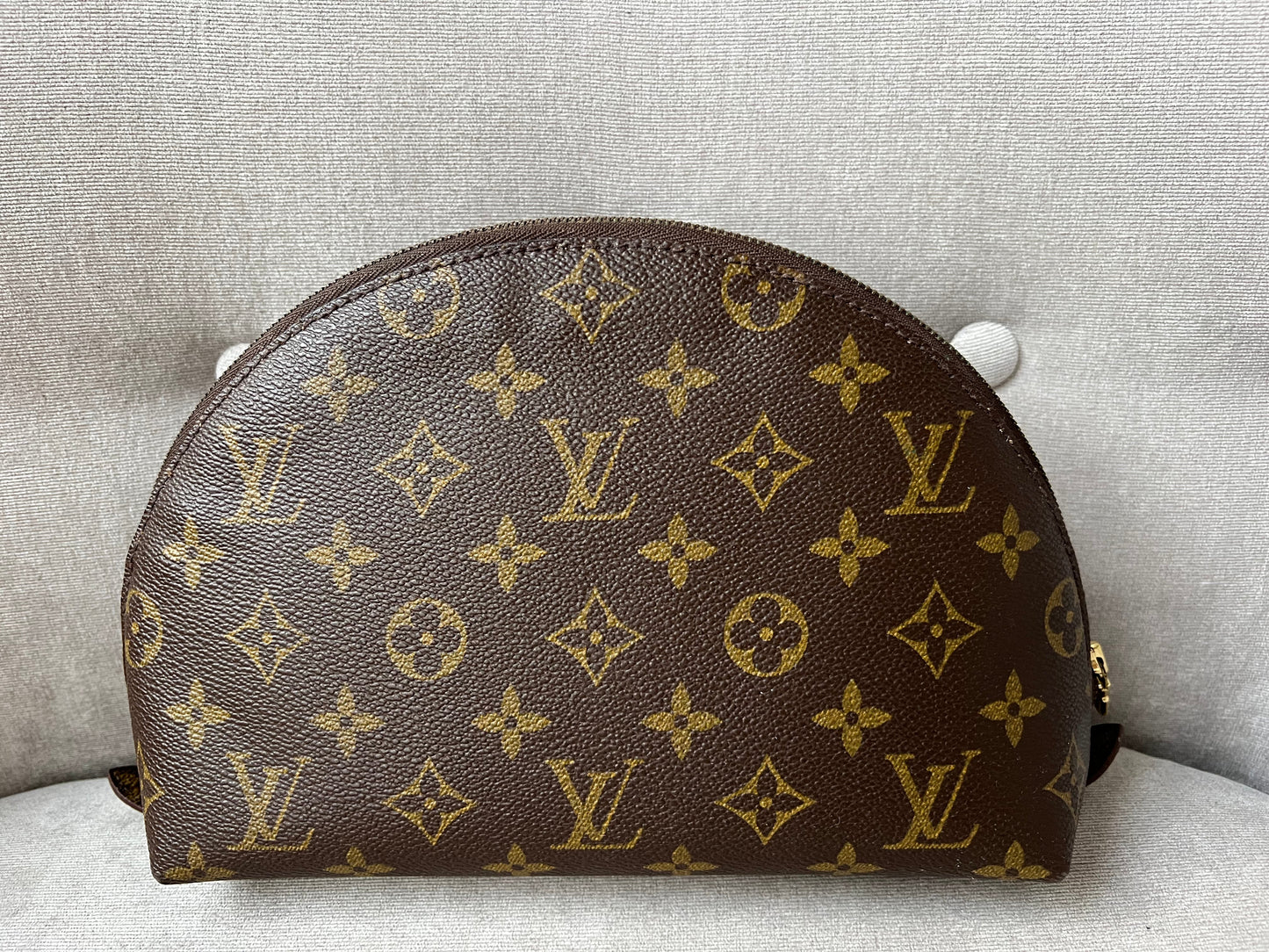 Louis Vuitton Trousse Demi Ronde Monogram