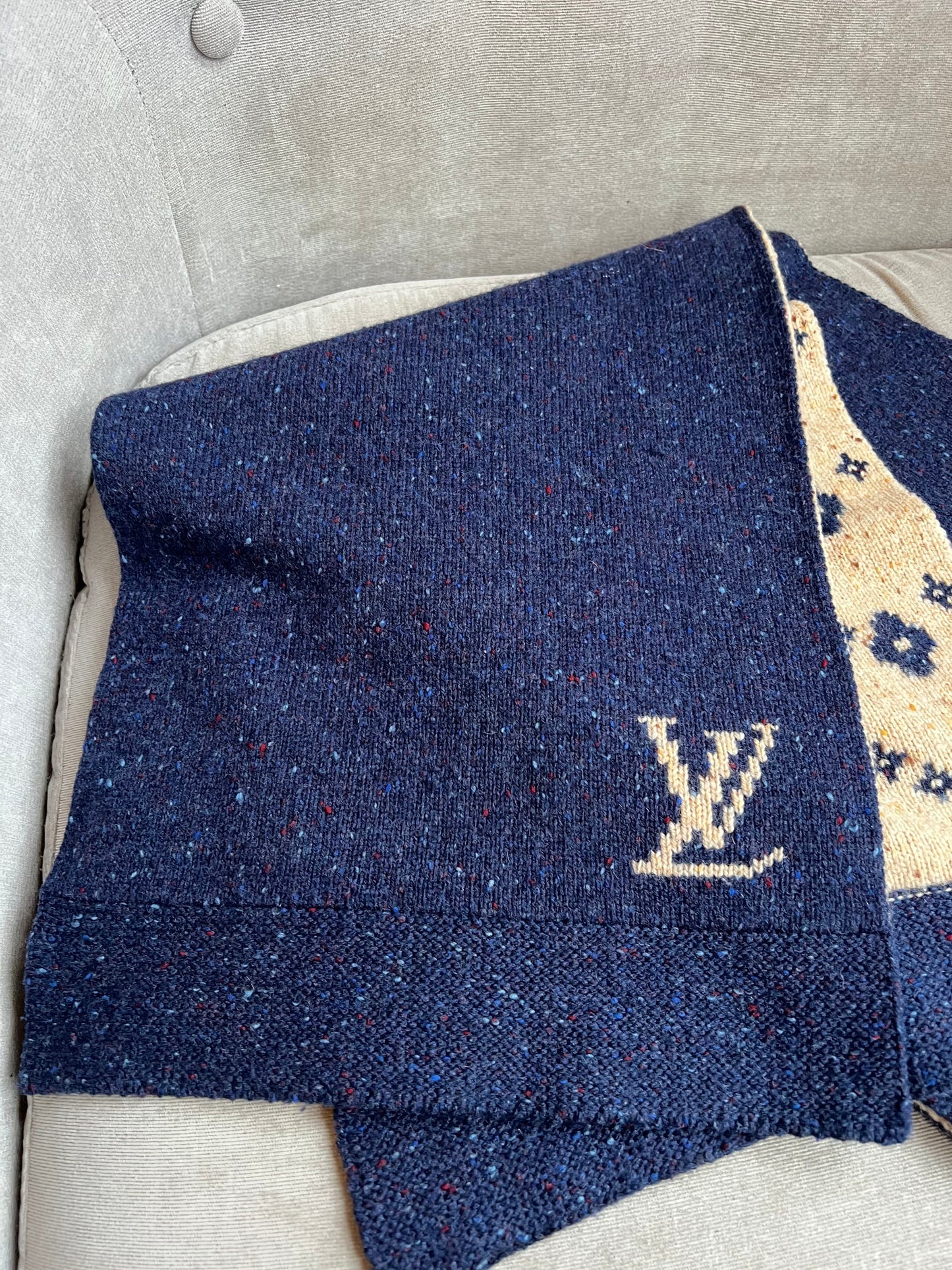 Louis Vuitton Reversible Wool Cashmere Mix Scarf in Navy and Beige