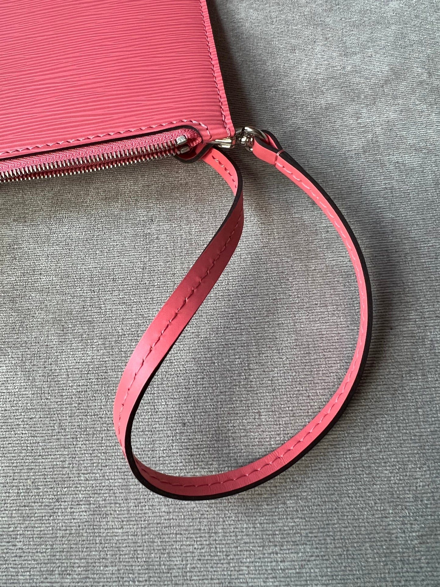 Louis Vuitton Neverfull MM Coral Epi Leather (RRP £1,740)