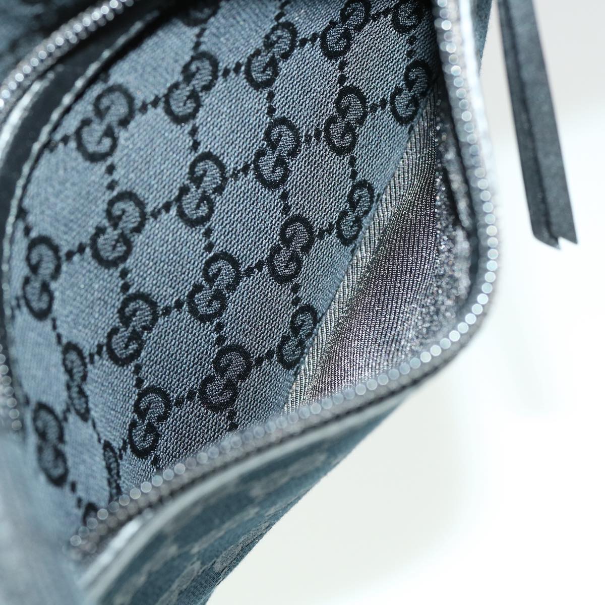 GUCCI GG Canvas Shoulder Bag Black 00141981705 ki2330