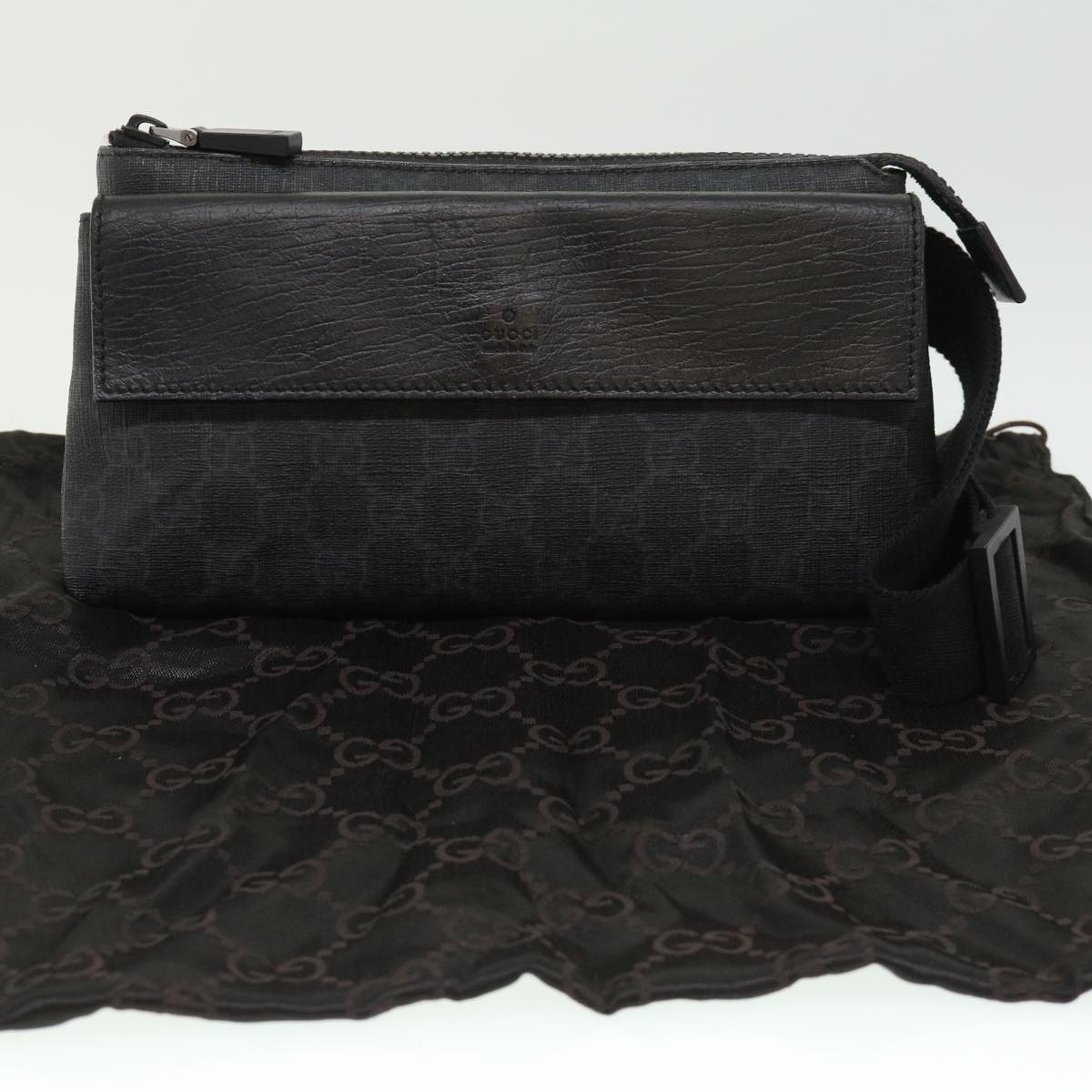 GUCCI GG Canvas Waist Bag PVC Leather Black ki2372