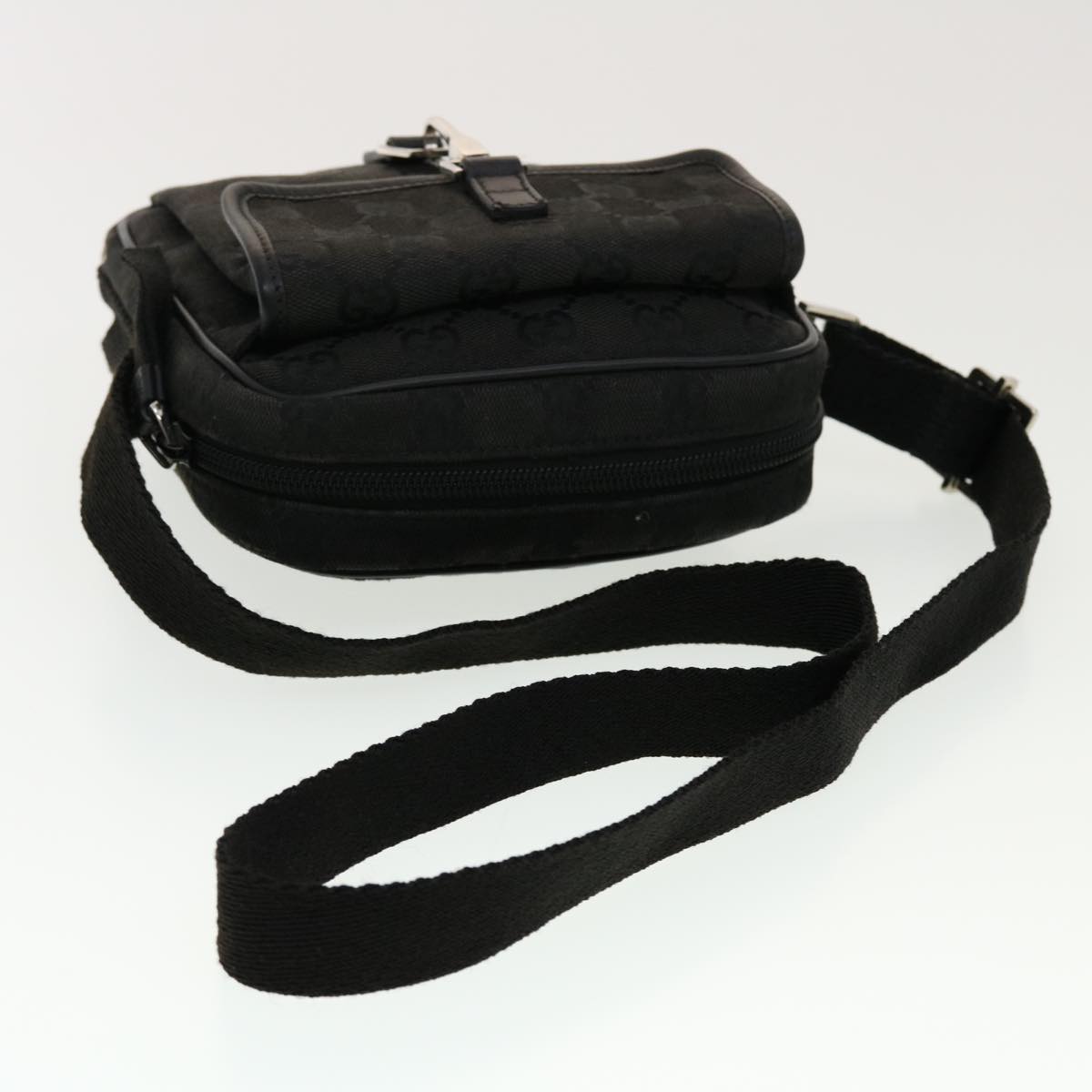 GUCCI GG Canvas Shoulder Bag Black 90470 ki2892