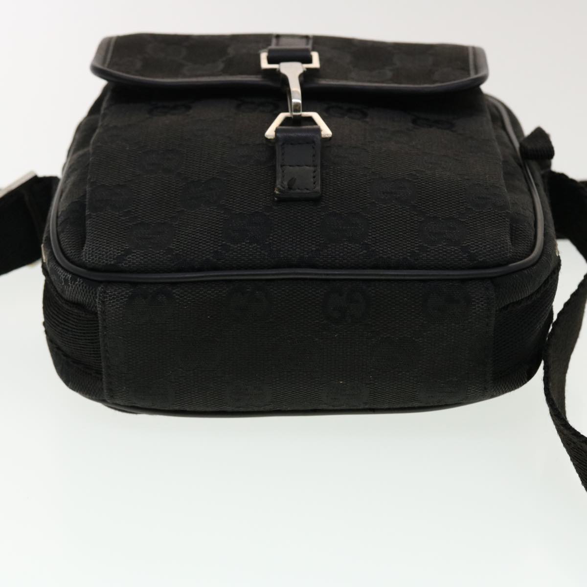 GUCCI GG Canvas Shoulder Bag Black 90470 ki2892