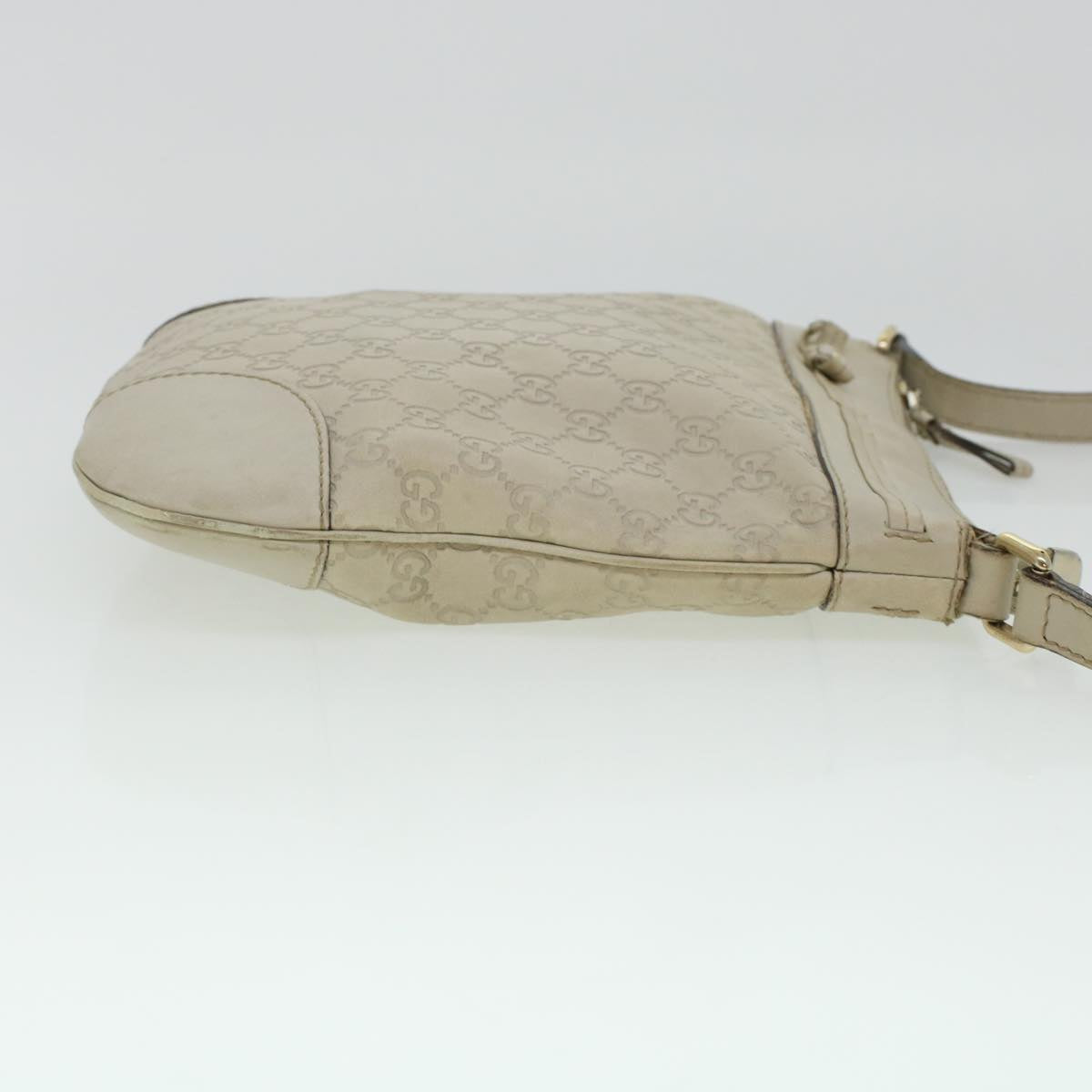 GUCCI GG Canvas Guccissima Shoulder Bag White ki2988