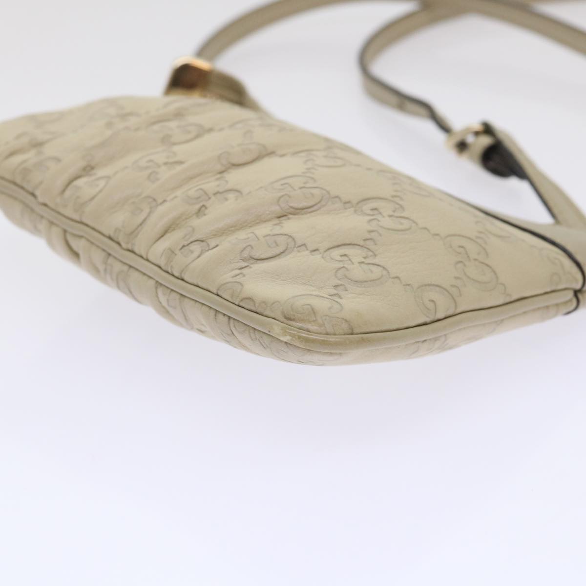 GUCCI GG Canvas Shoulder Bag White 212216 ki3158