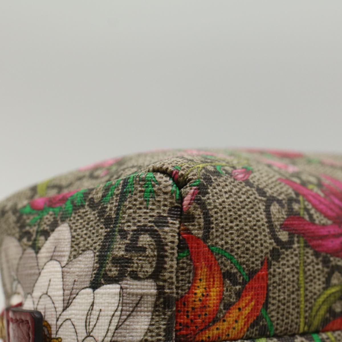 GUCCI GG Canvas Floral Pouch PVC Leather Beige Pink ki3268