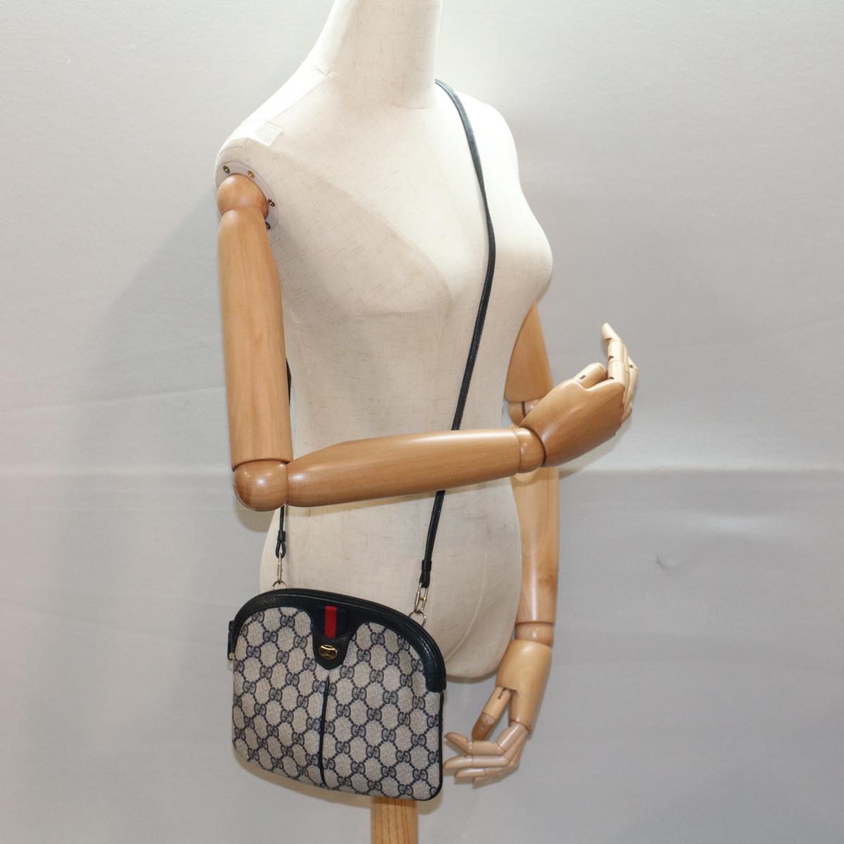 GUCCI GG Canvas Sherry Line Shoulder Bag PVC Leather Gray Navy Red ki3325