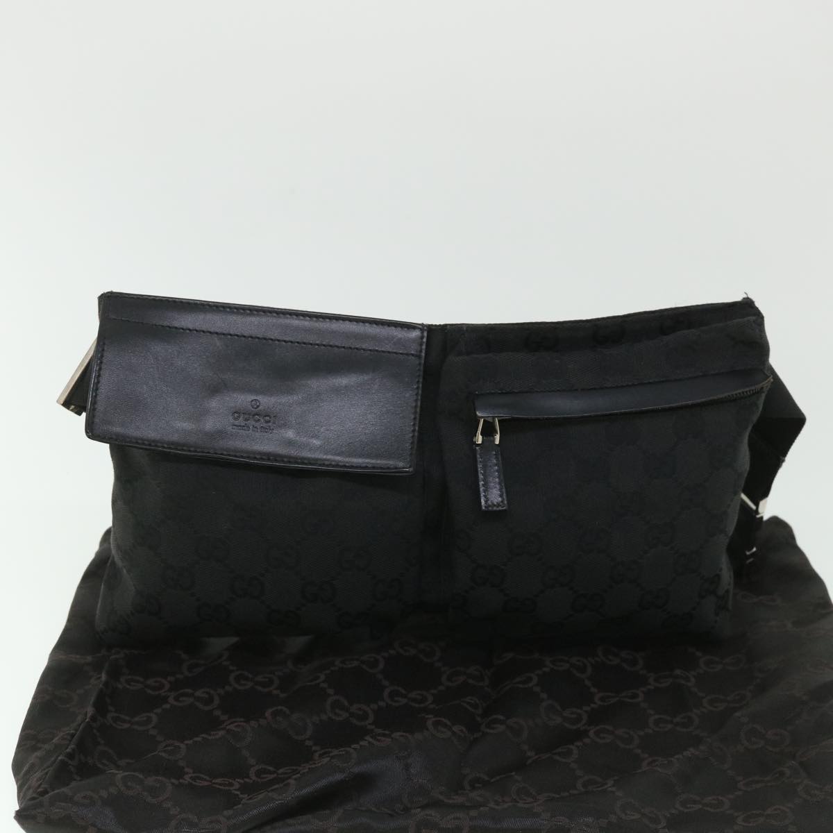 GUCCI GG Canvas Waist bag Black 28566 ki3540