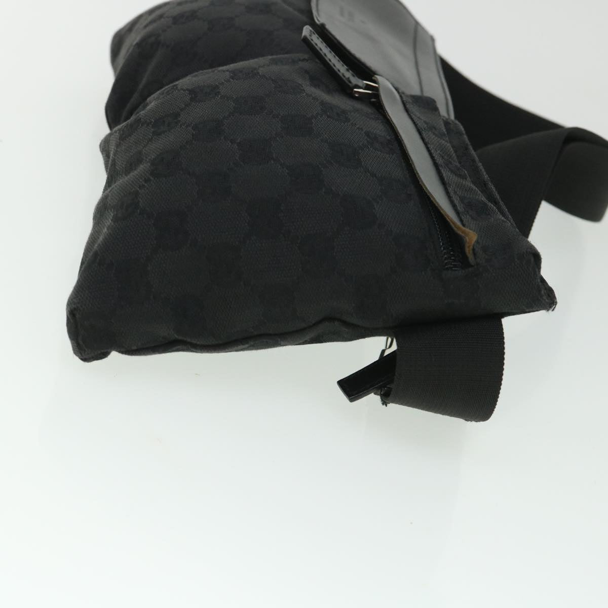 GUCCI GG Canvas Waist bag Black 28566 ki3540