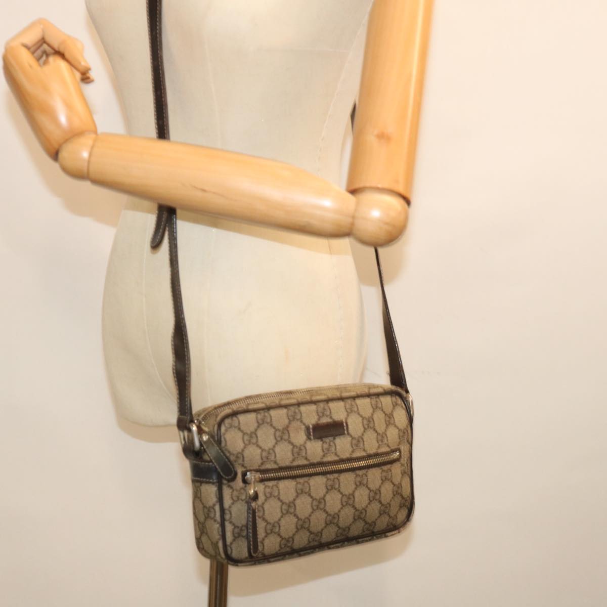 GUCCI GG Supreme Shoulder Bag PVC Beige 201447 ki4395