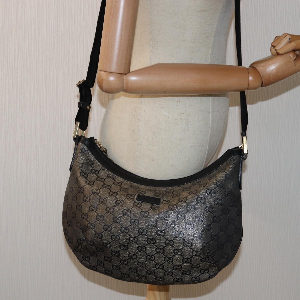 GUCCI GG crystal Shoulder Bag PVC Leather Black 181092 1669 ki4485