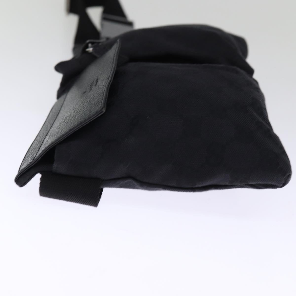 GUCCI GG Canvas Waist bag Black ki4520