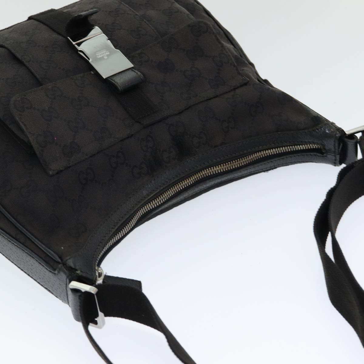 GUCCI GG Canvas Shoulder Bag Black 131211 ki4683