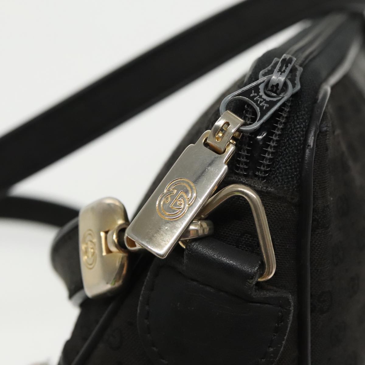 GUCCI Micro GG Canvas Shoulder Bag Black ki5051