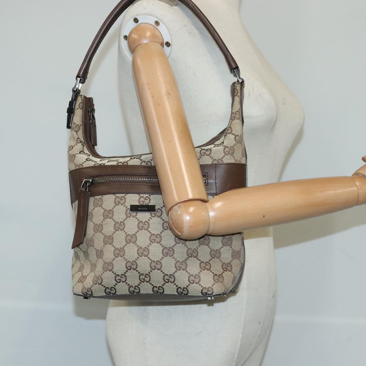 GUCCI GG Canvas Shoulder Bag Beige ki5120