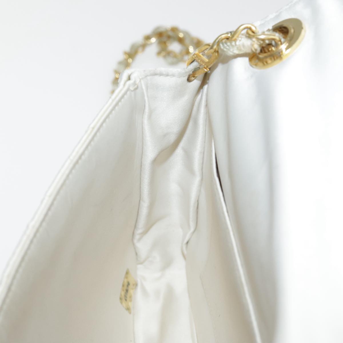 CHANEL Matelasse Chain Shoulder Bag Satin White Gold CC kk366A