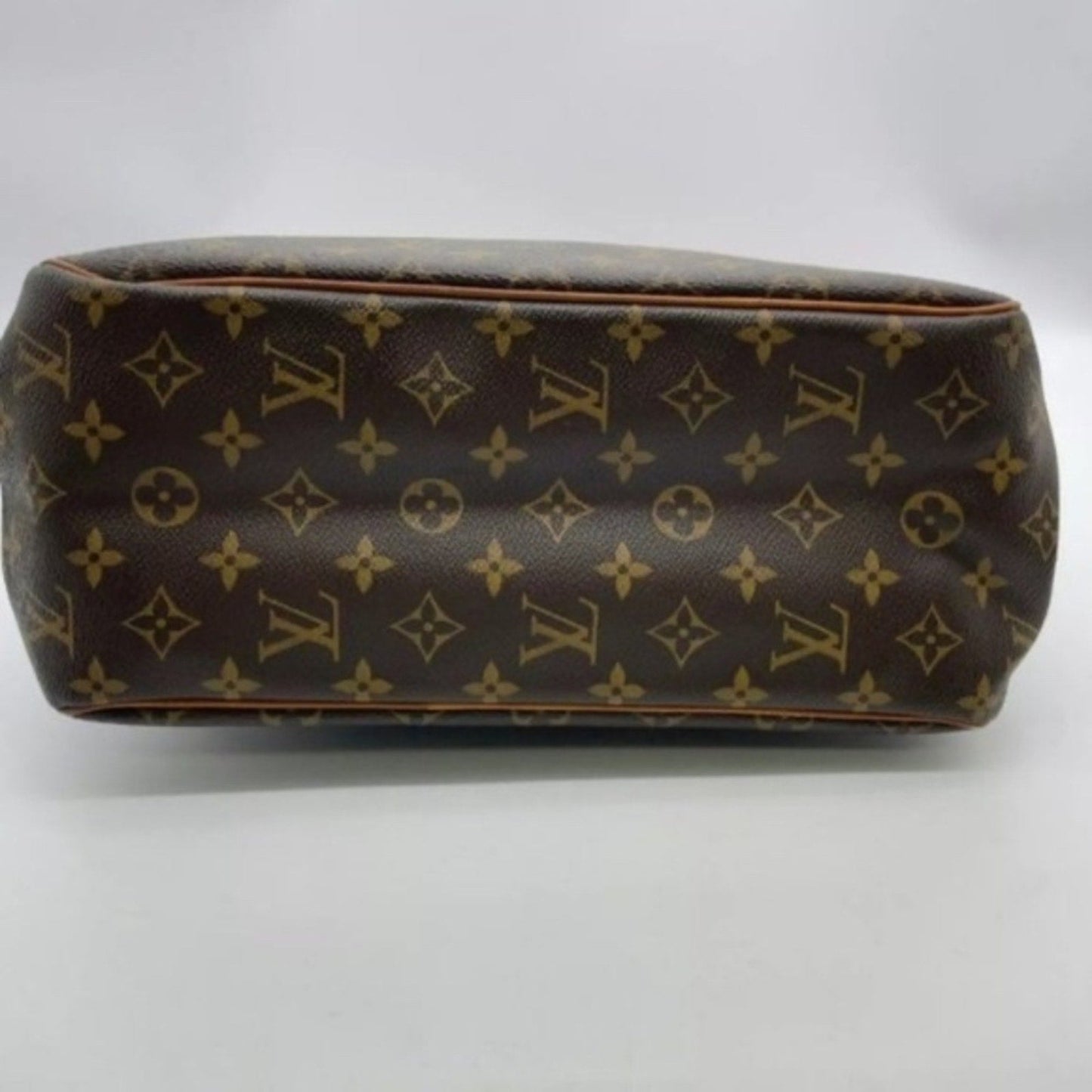 Louis Vuitton Batignolles Vertical Shoulder Bag
