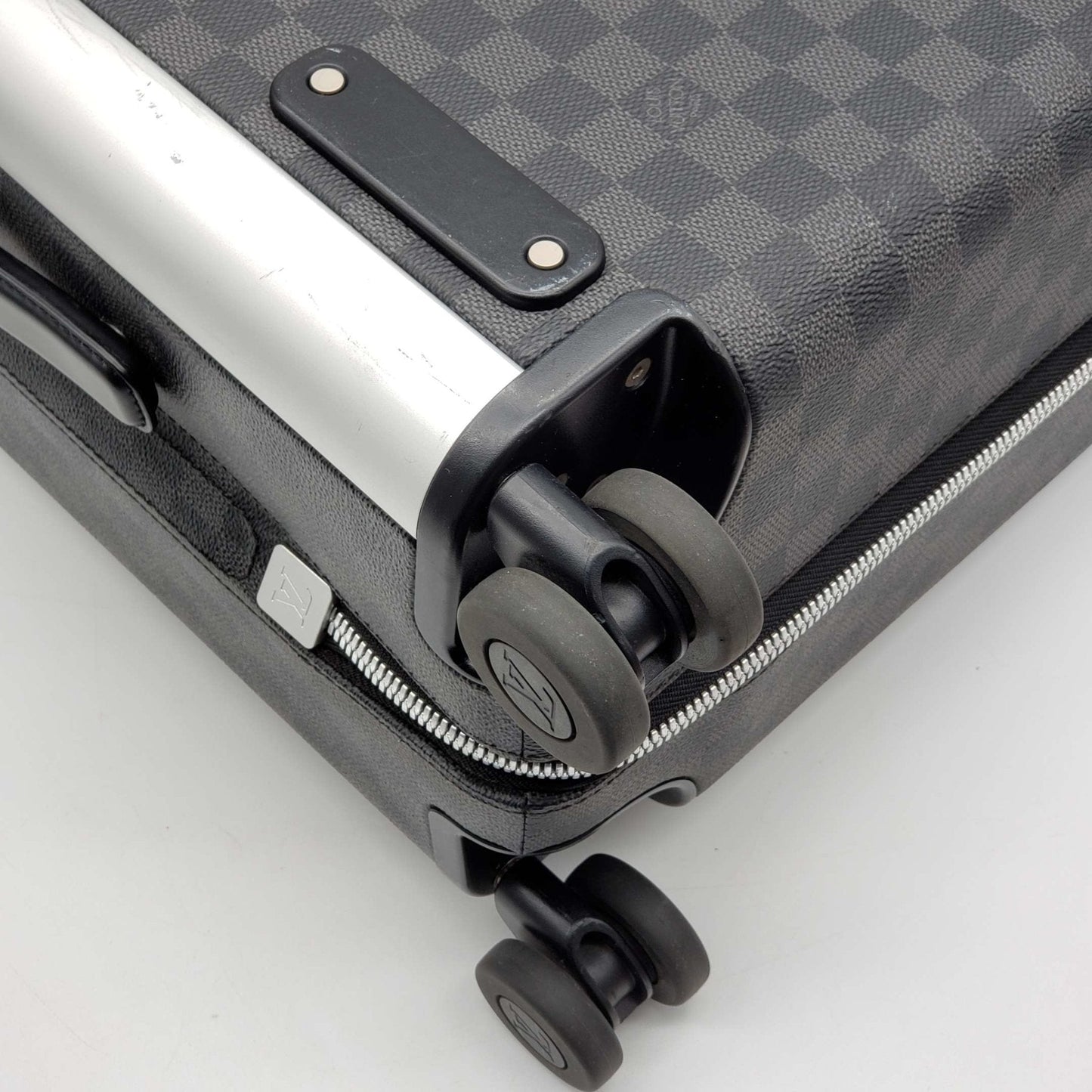 Louis Vuitton Horizon 55 Graphite Travel Luggage Bag