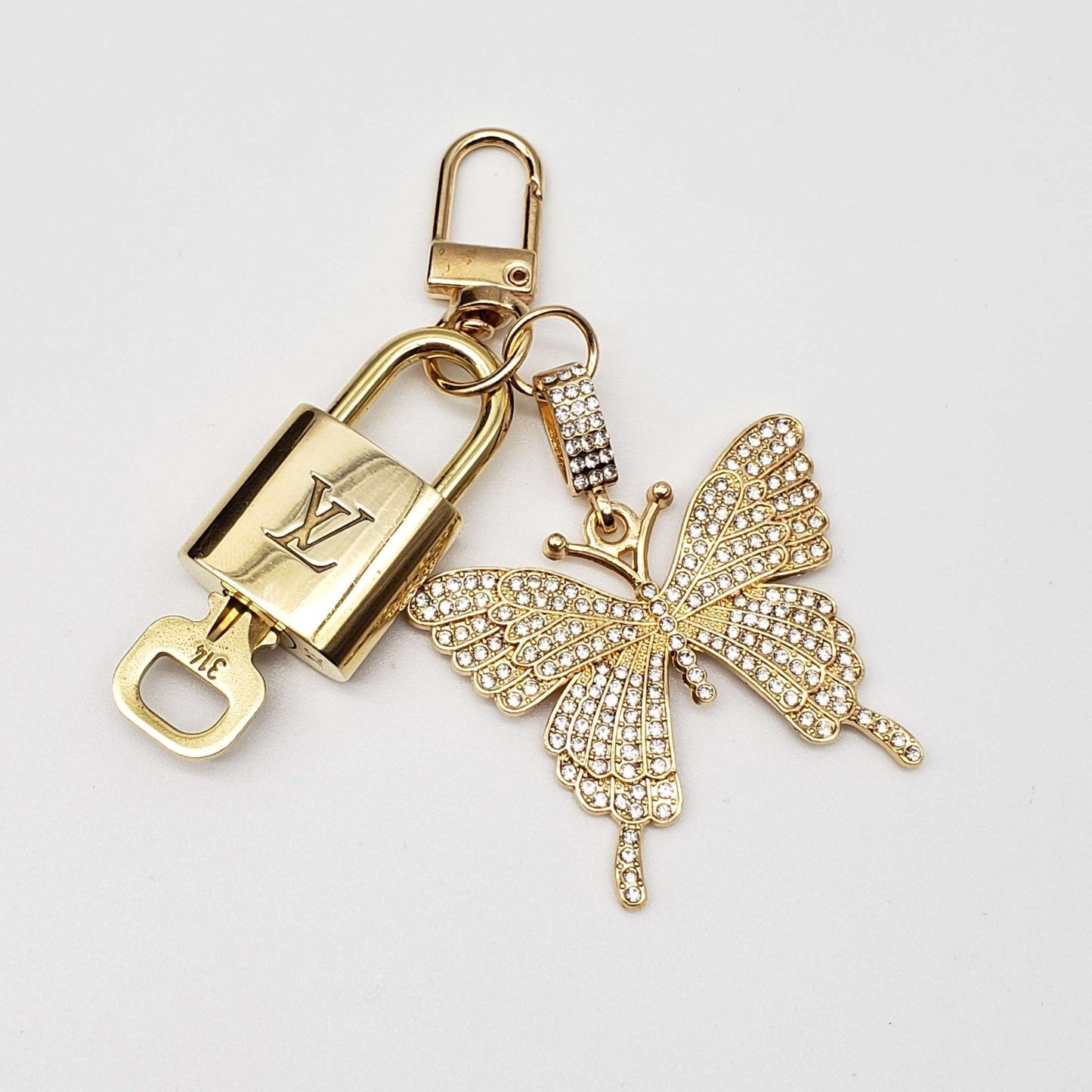100%  Louis Vuitton Lock and Key with Unbranded Keychain, Keycharm, Bagcharm