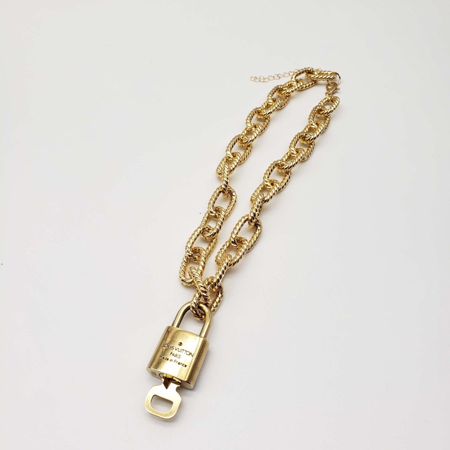 100%  Louis Vuitton Lock and Key with Unbranded Chain Necklace