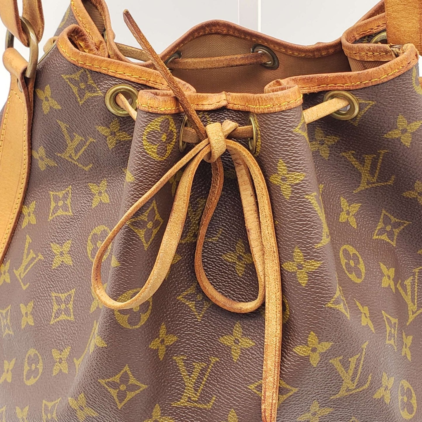 LOUIS VUITTON MONOGRAM PETIT NOE DRAWSTRING BAG