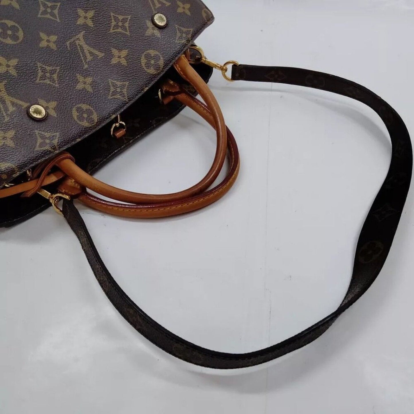 Louis Vuitton Montaigne MM Brown Monogram Hand Bag