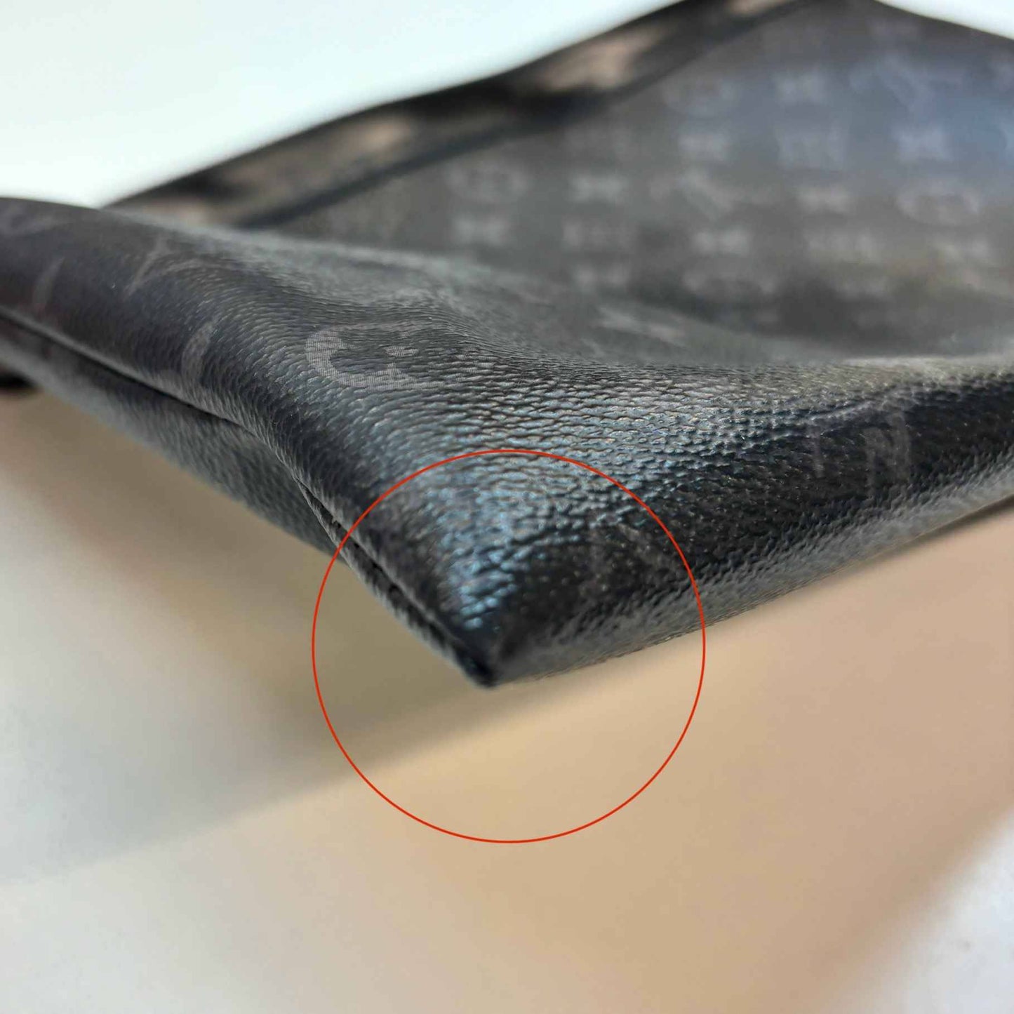 Men's Pochette Discovery Monogram Eclipse Pouch Black