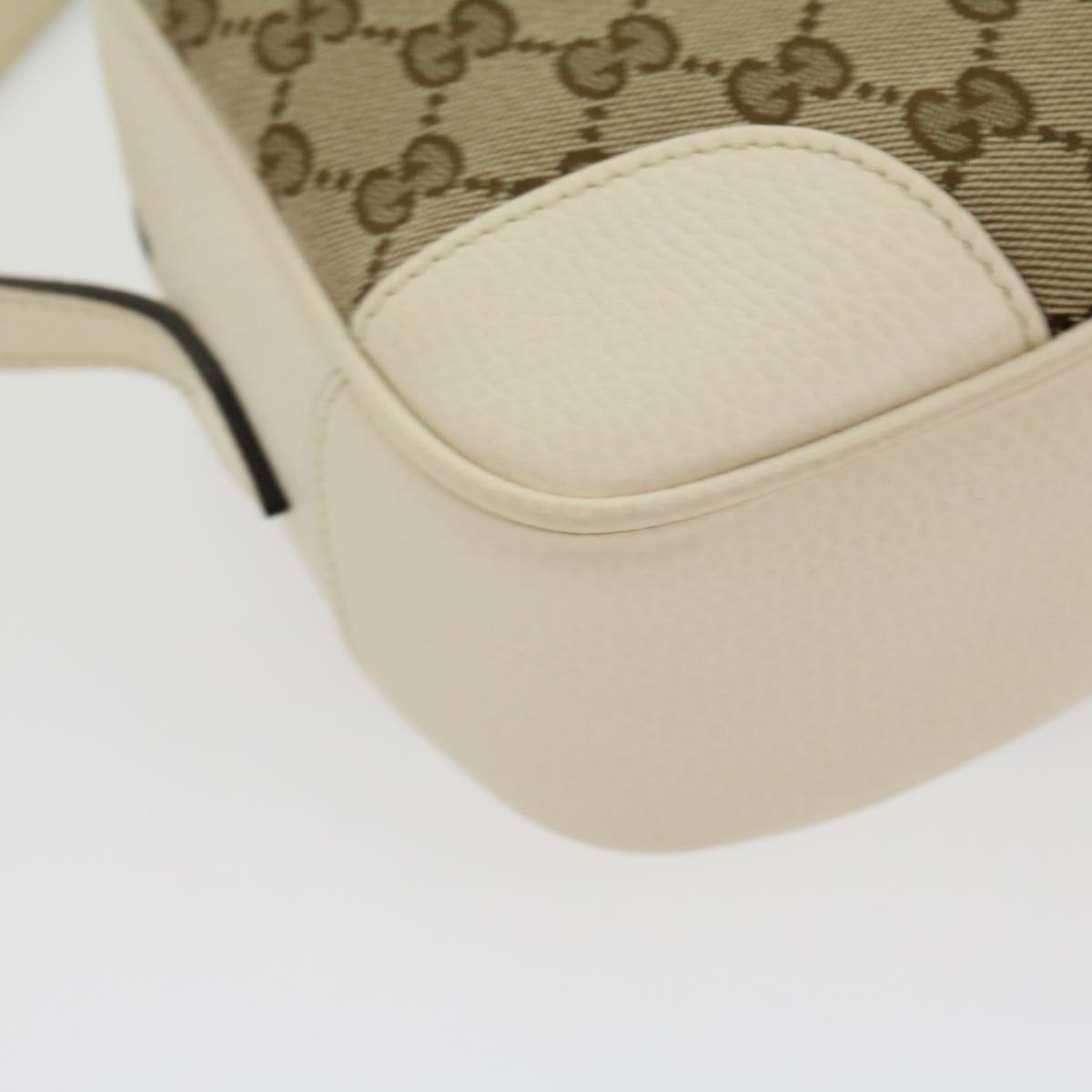 GUCCI GG Canvas Shoulder Bag Beige White lt557A
