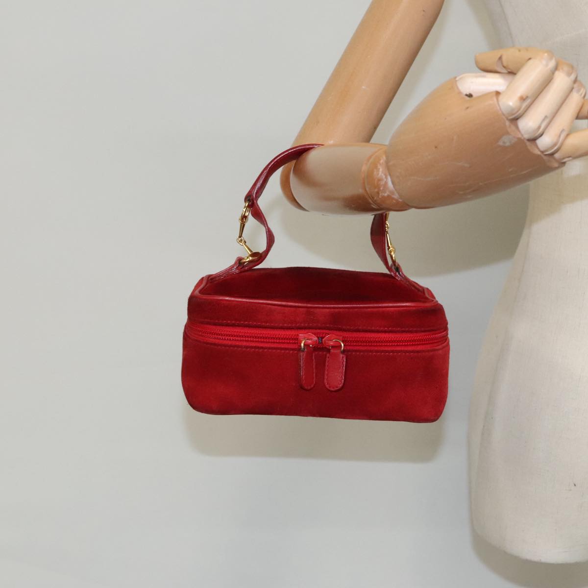 GUCCI Vanity Pouch Suede Red Gold mr635