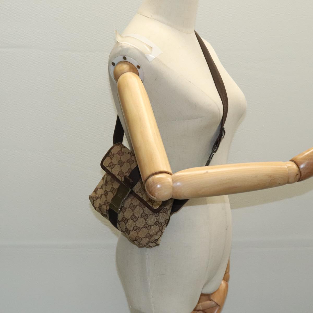 GUCCI GG Canvas Waist bag Beige Silver mr648