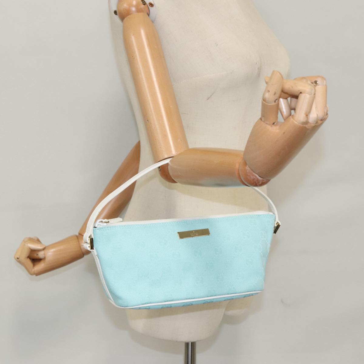 GUCCI GG Canvas Accessory Pouch Light Blue Gold mr670